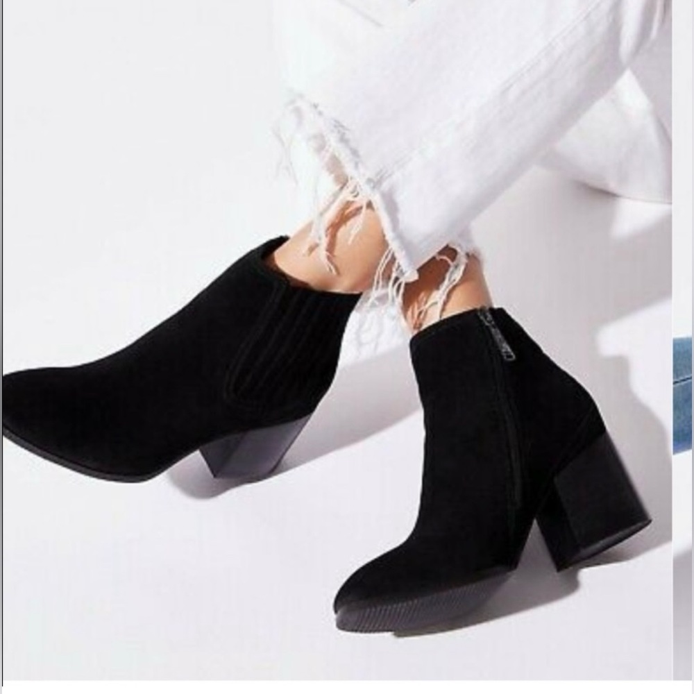 Waterproof Blondo NOA Nubuck Booties